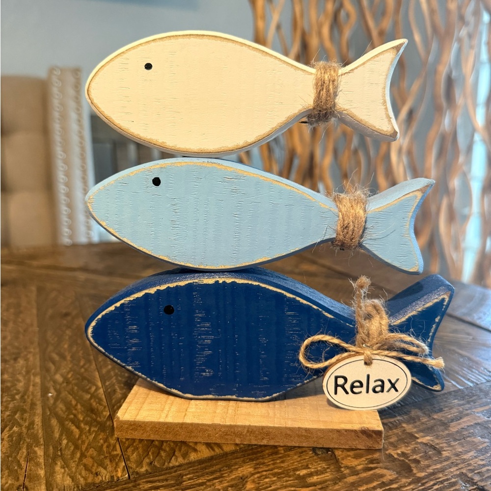 Source Unknown Nautical Fish Decor in White, Light Blue, and Blue
